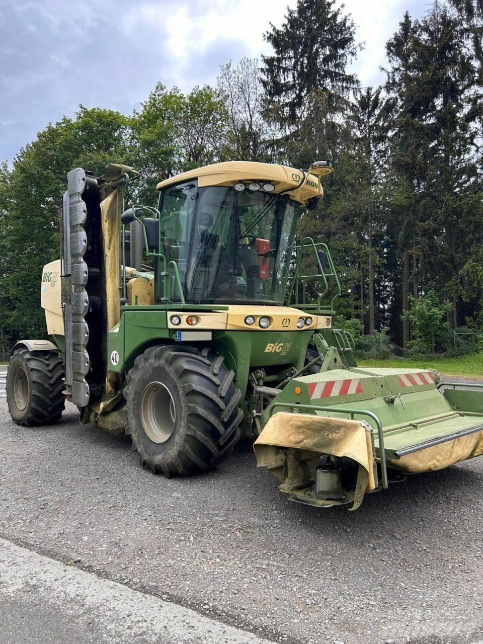 Krone BIg M 420 CV 牧草收穫機