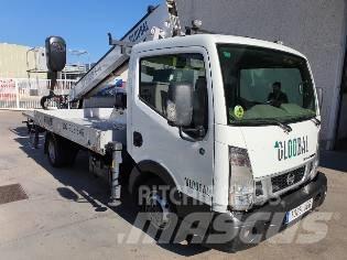 Nissan CABSTAR NT400 卡車裝載高空作業車