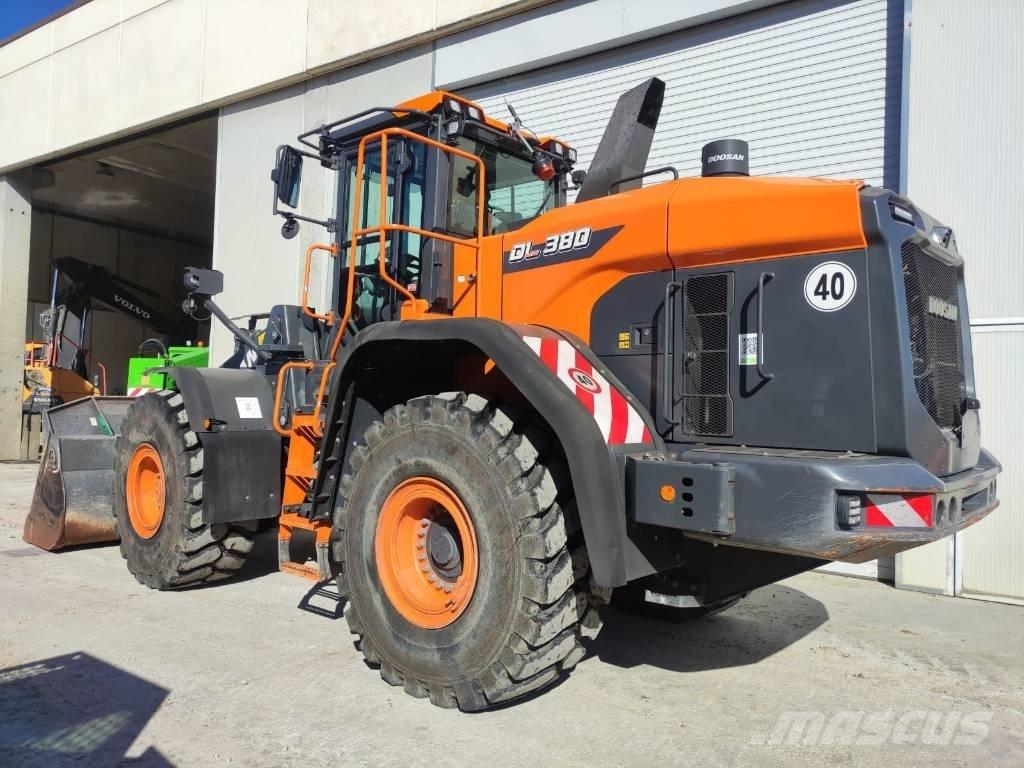 Doosan DL 380-7 輪胎式裝載機