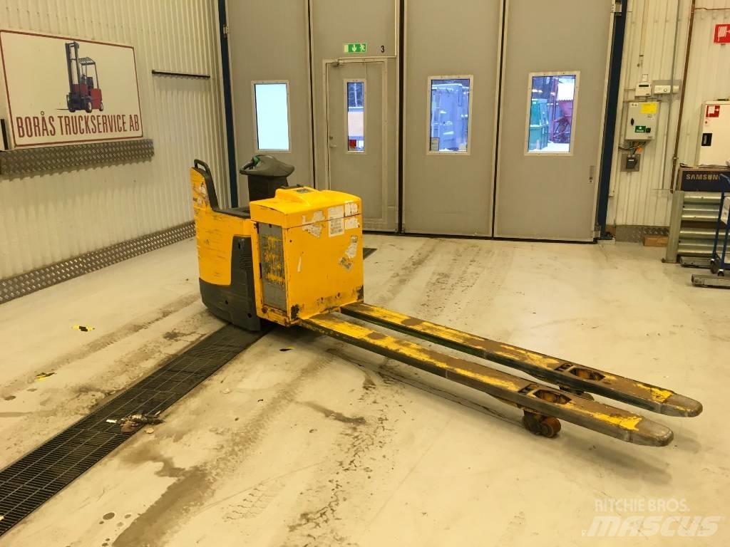 Jungheinrich ERE 225 低架升降機