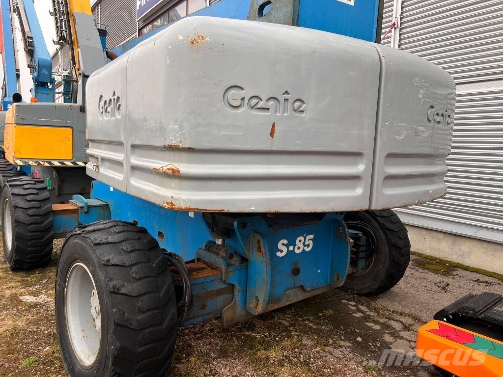 Genie S 85 曲臂高空作業車