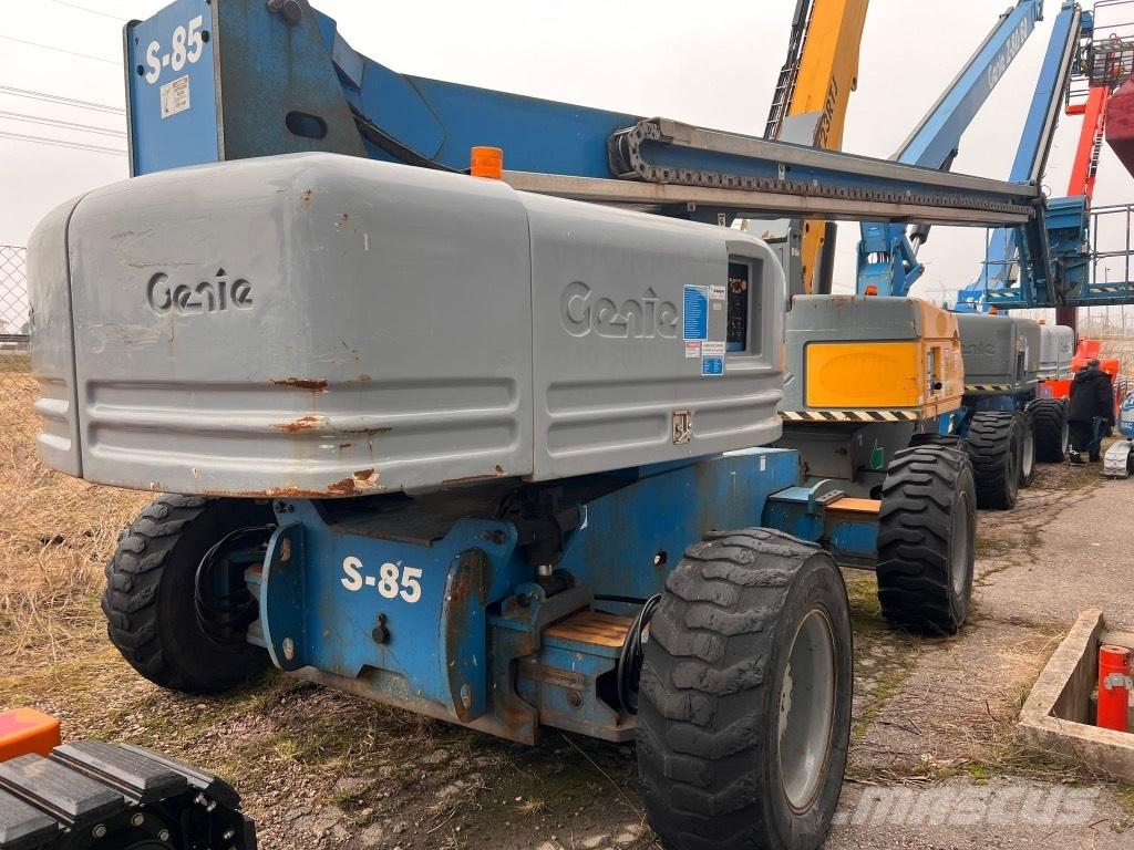 Genie S 85 曲臂高空作業車
