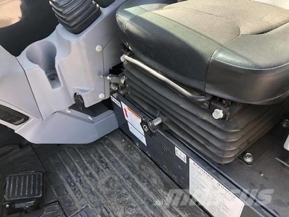 Kubota U 35-4 小型挖土機/掘鑿機<7t(小型挖掘機)