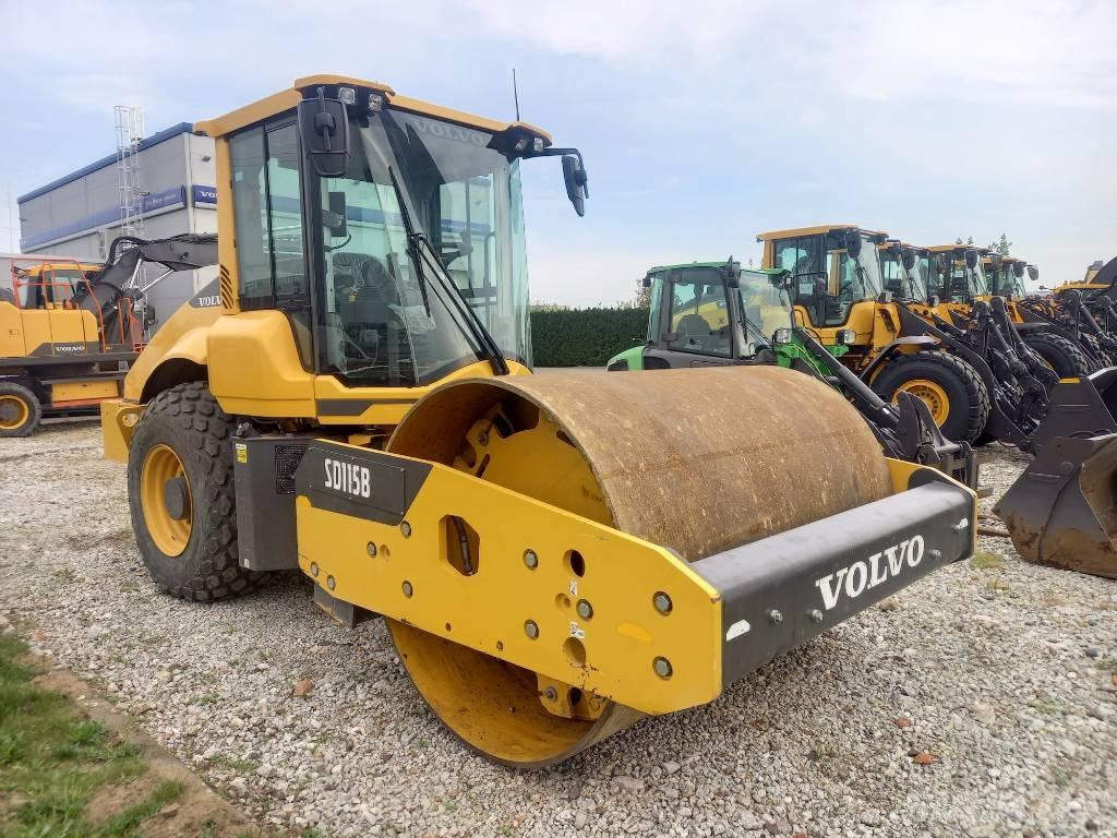 Volvo SD 115 B 單輪滾壓機