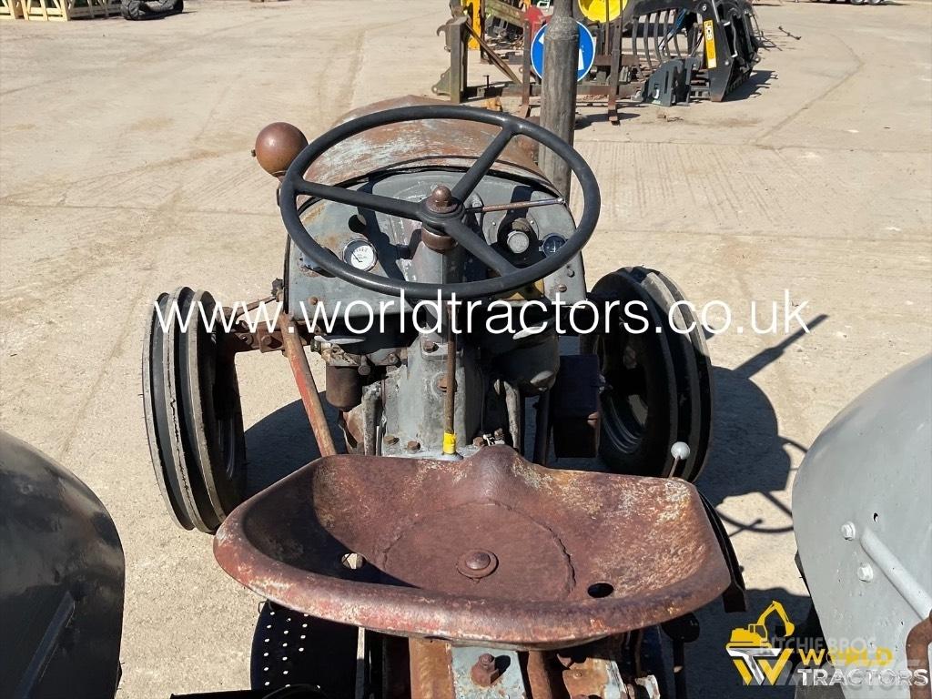 Ferguson TRACTOR 曳引機