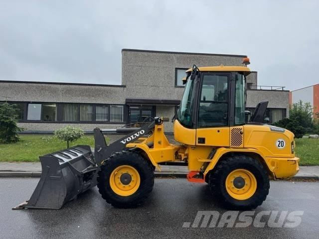 Volvo L 30 G 輪胎式裝載機