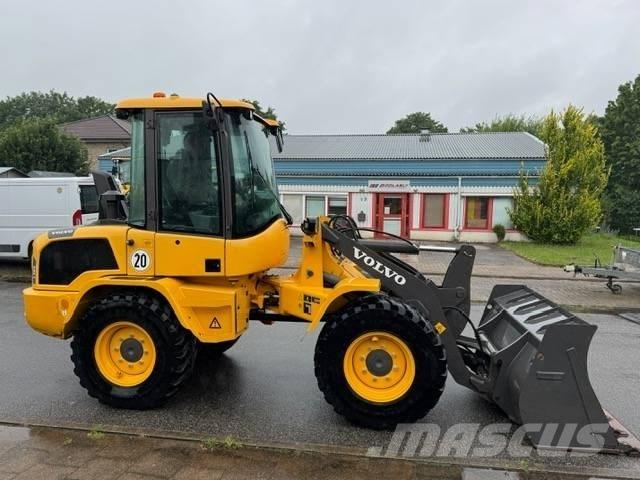 Volvo L 30 G 輪胎式裝載機