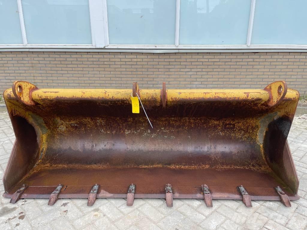 CAT Backhoe bucket 鏟斗