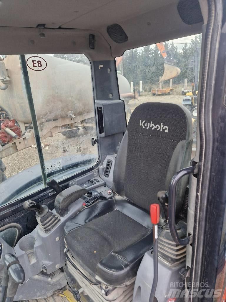 Kubota U 55-4 小型挖土機/掘鑿機<7t(小型挖掘機)