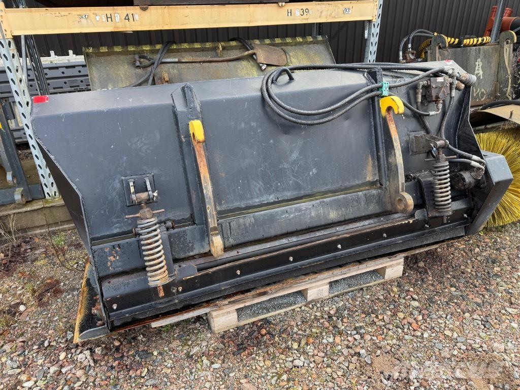 JCB 413 S 輪胎式裝載機