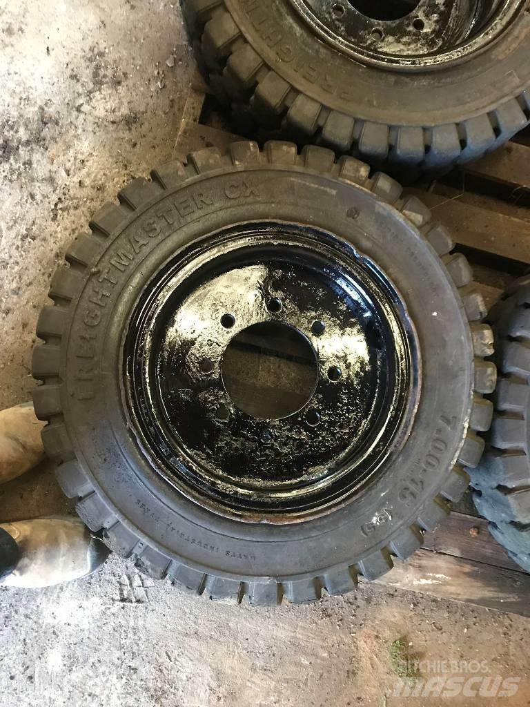 Bobcat S 175 滑移轉向裝載機