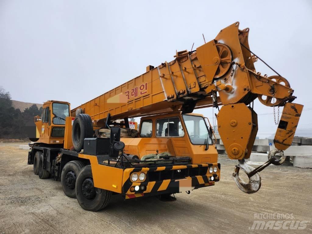 Hyundai HC 50 全路面起重機/吊車