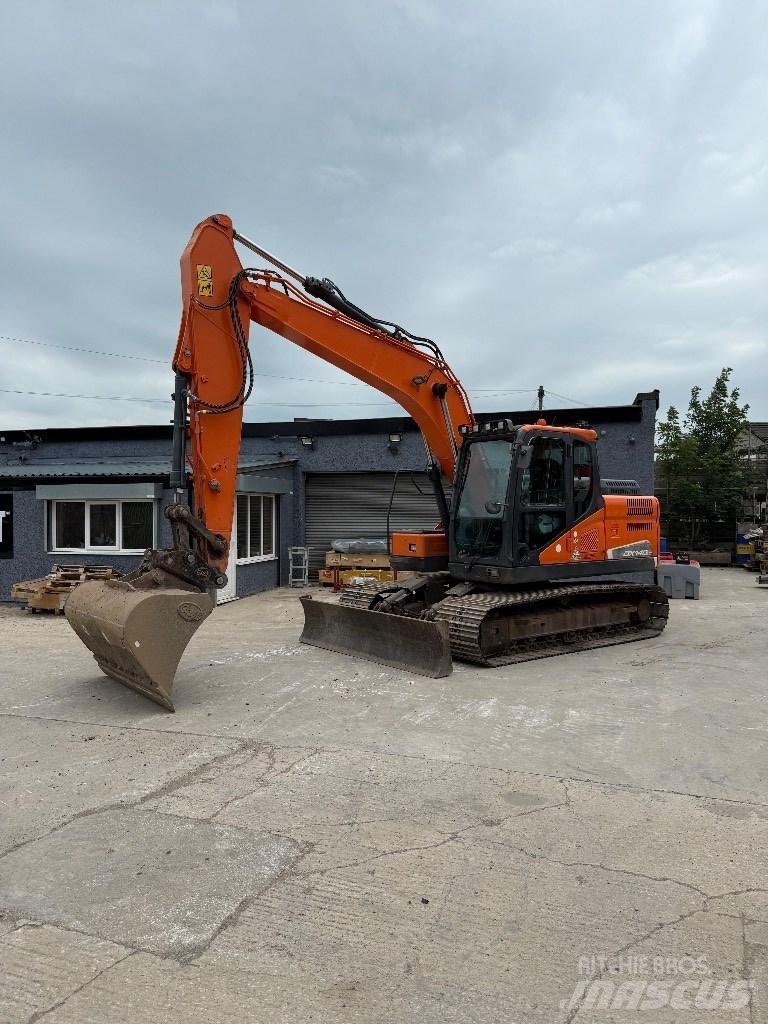 Doosan DX 140 LC 履帶式 挖土機/掘鑿機/挖掘機