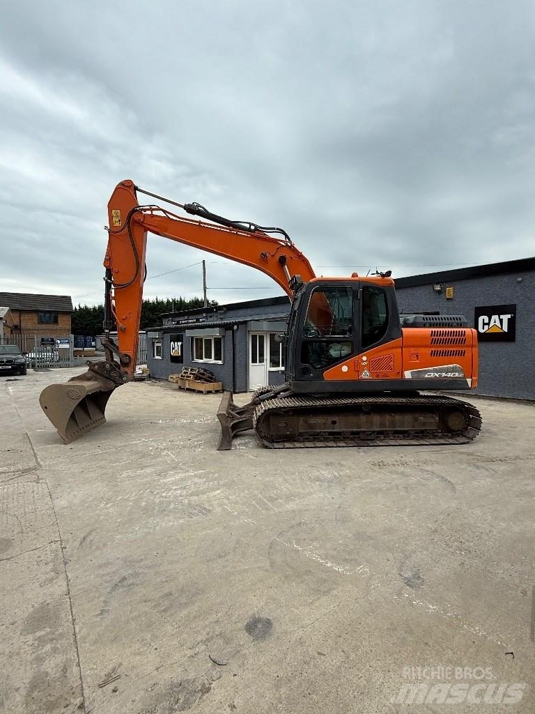 Doosan DX 140 LC 履帶式 挖土機/掘鑿機/挖掘機
