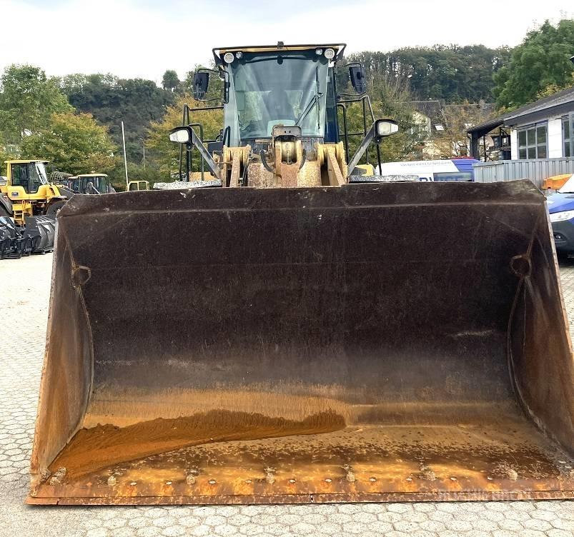 CAT 972 M 輪胎式裝載機