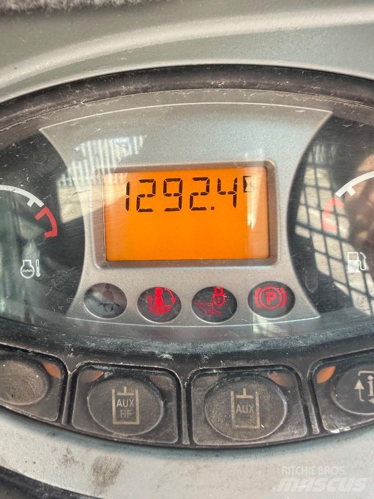 Bobcat S 100 滑移轉向裝載機