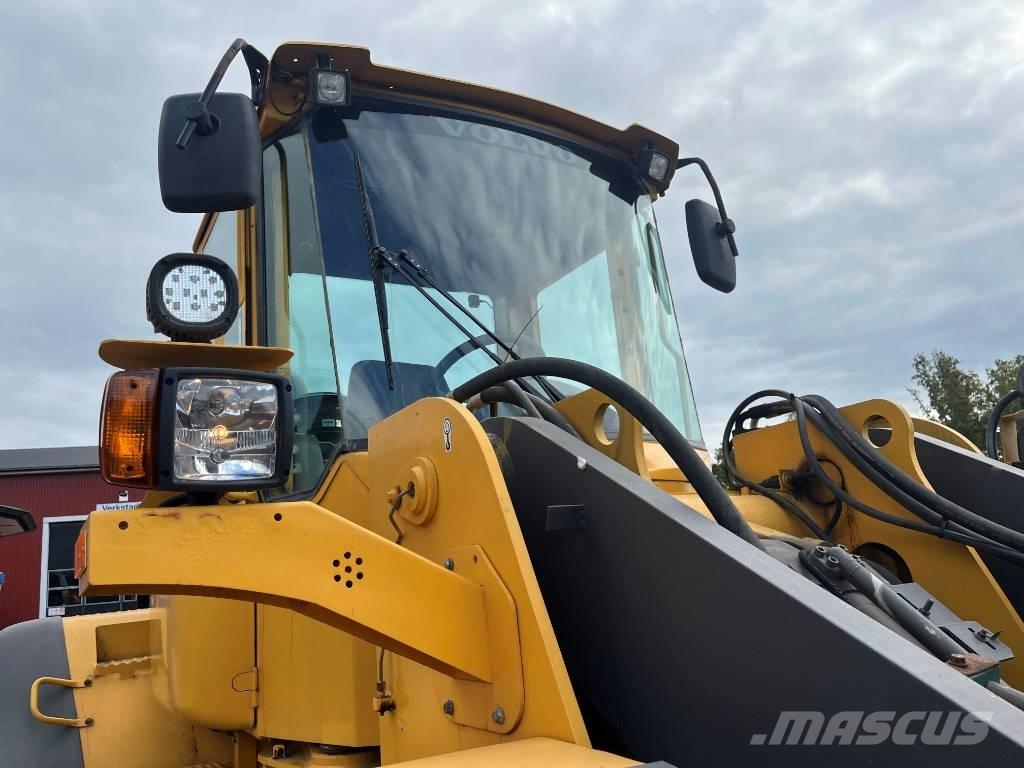Volvo L 120 E 輪胎式裝載機