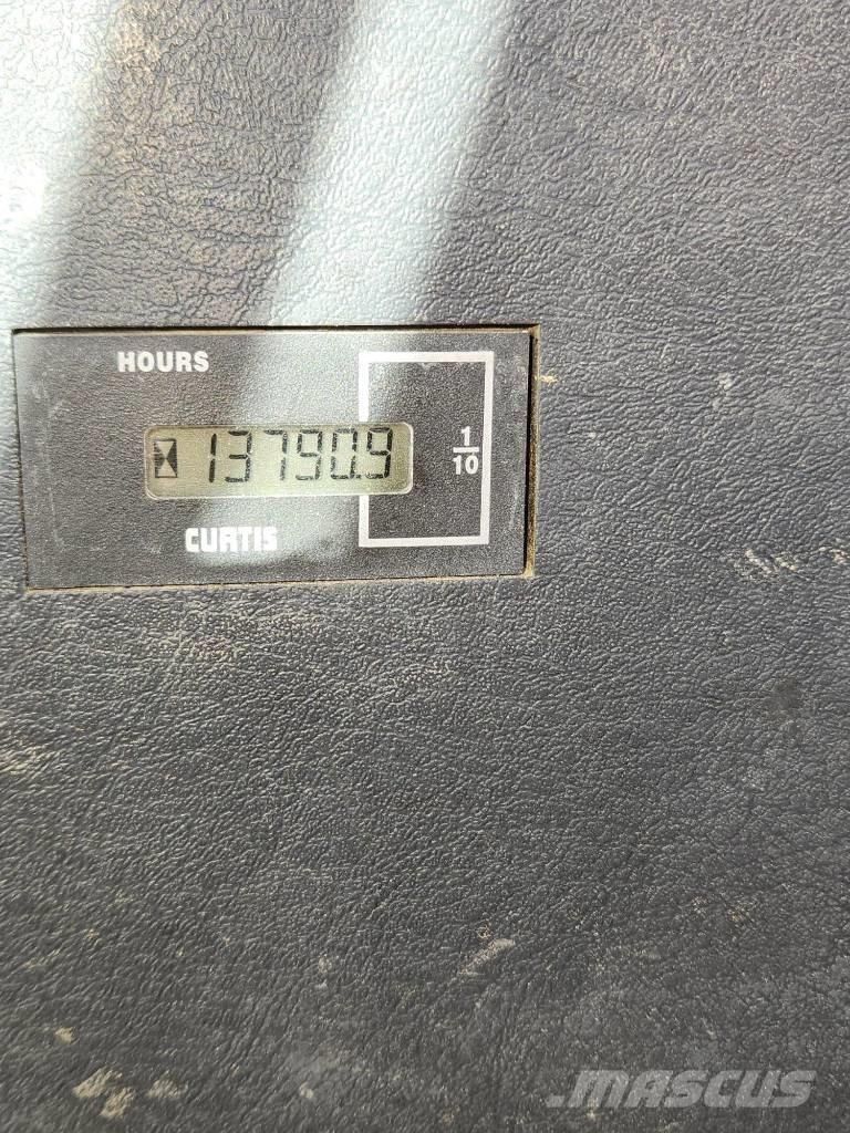 Hyundai Robex 300 LC 履帶式 挖土機/掘鑿機/挖掘機