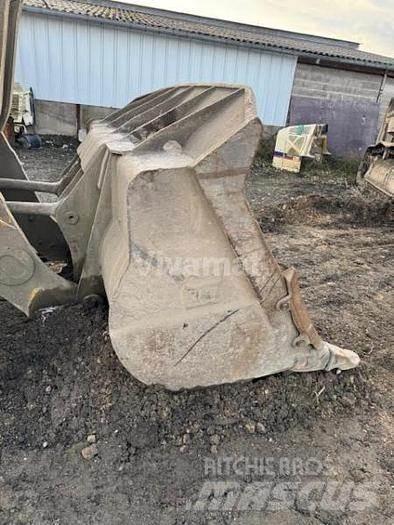 CAT 973C - 輪胎式裝載機