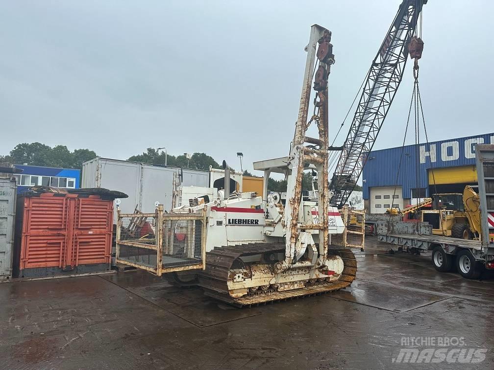 Liebherr RL 22 B 鋪管推土機