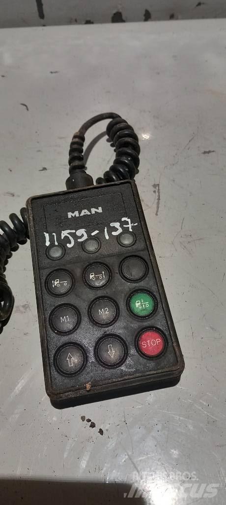 MAN TGA.    4460561390 電子設備