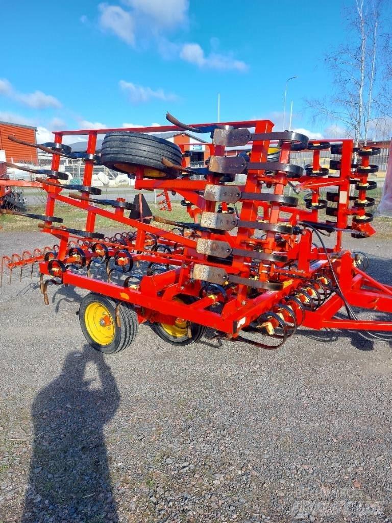 Väderstad NZF 450 耙車