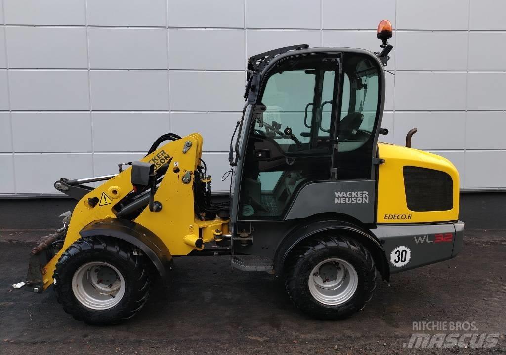 Wacker Neuson WL 32 輪胎式裝載機