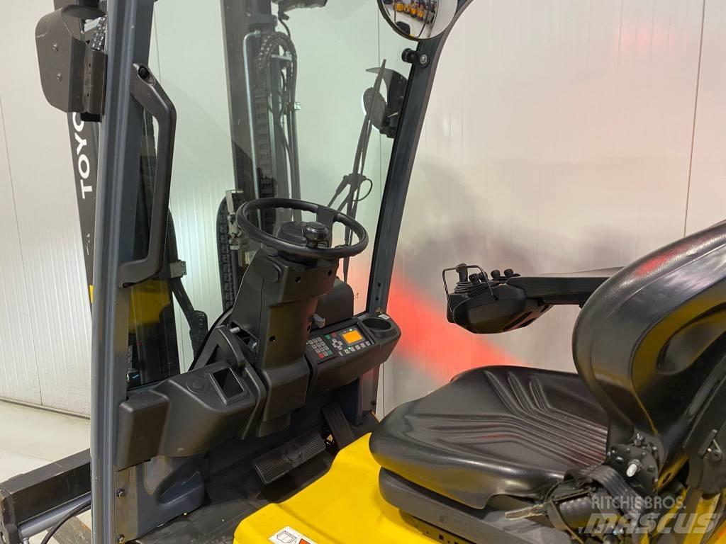 Toyota 8FBM20T 電動堆高機