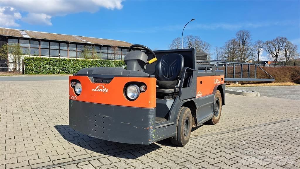 Linde P250 牽引車