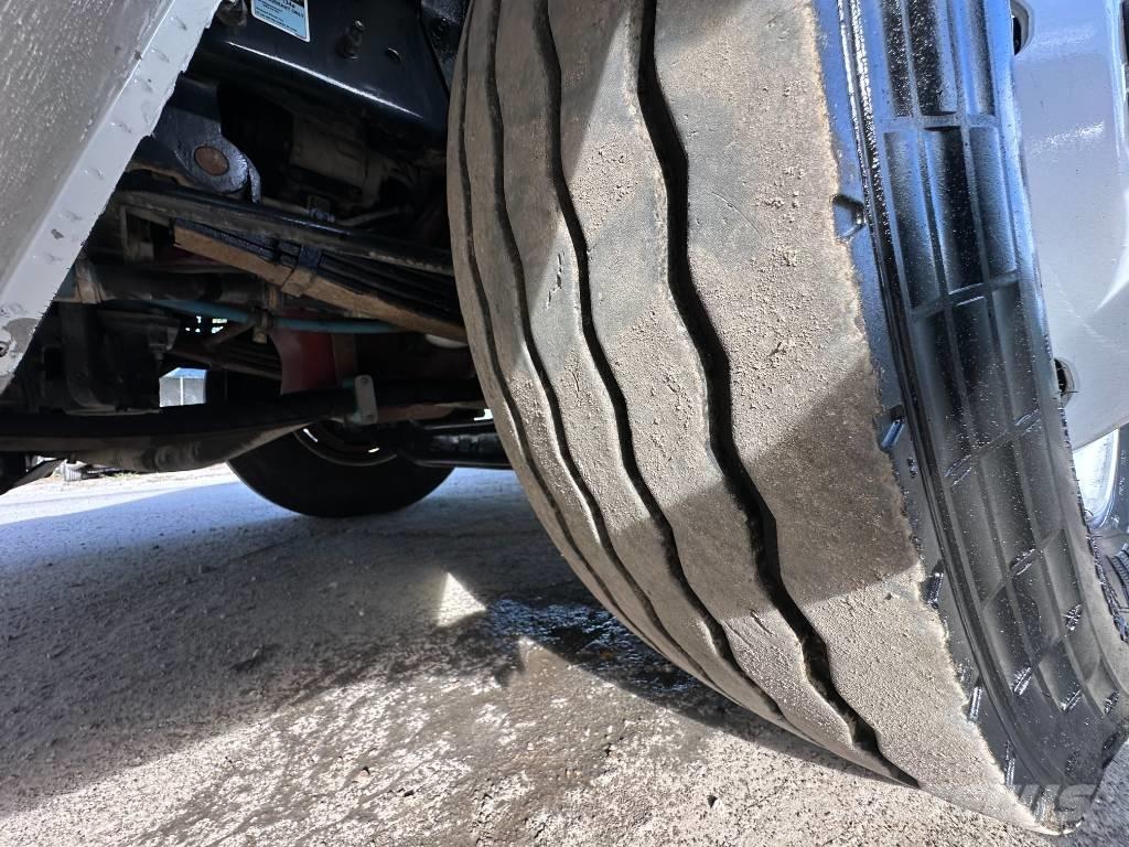 Mack LEU 613 垃圾車