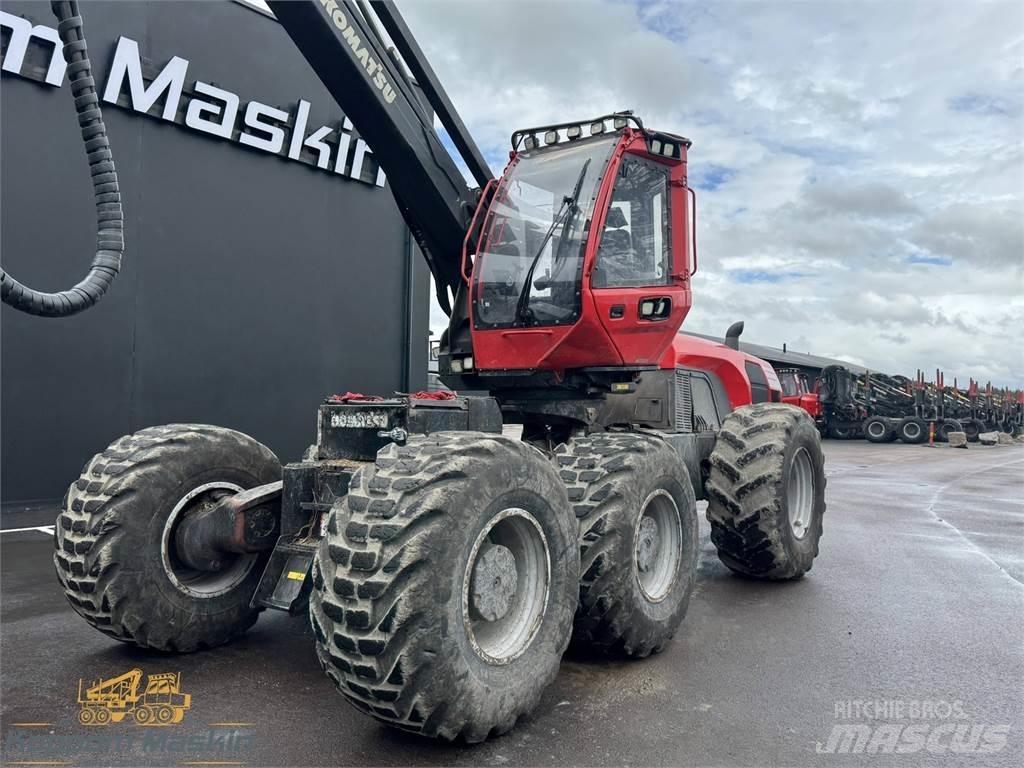 Komatsu 951 收穫機