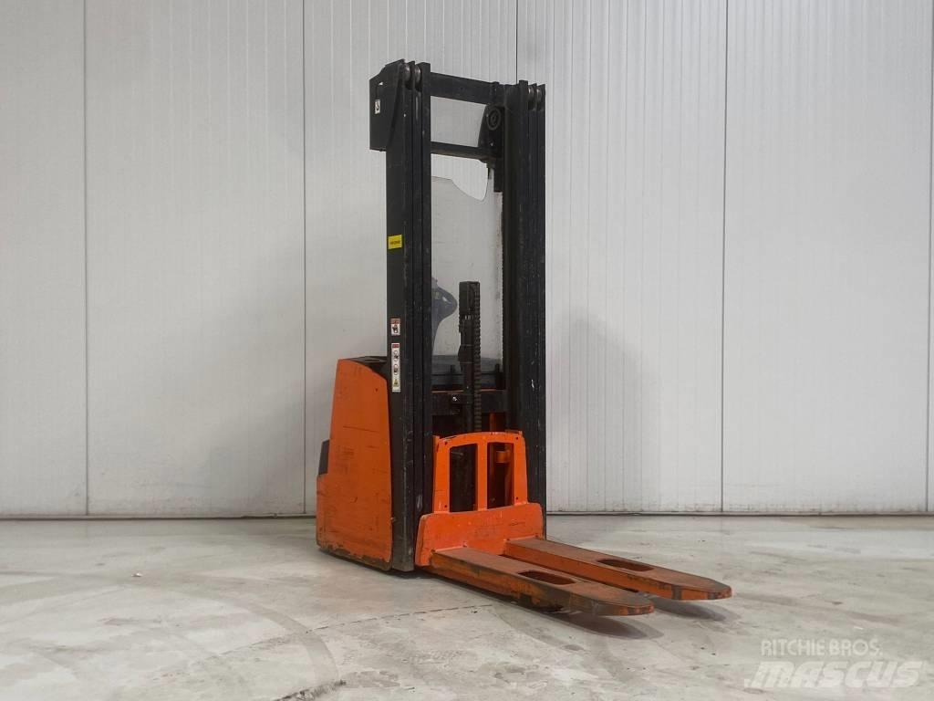 Hyster S1.4 行走控制式堆積機