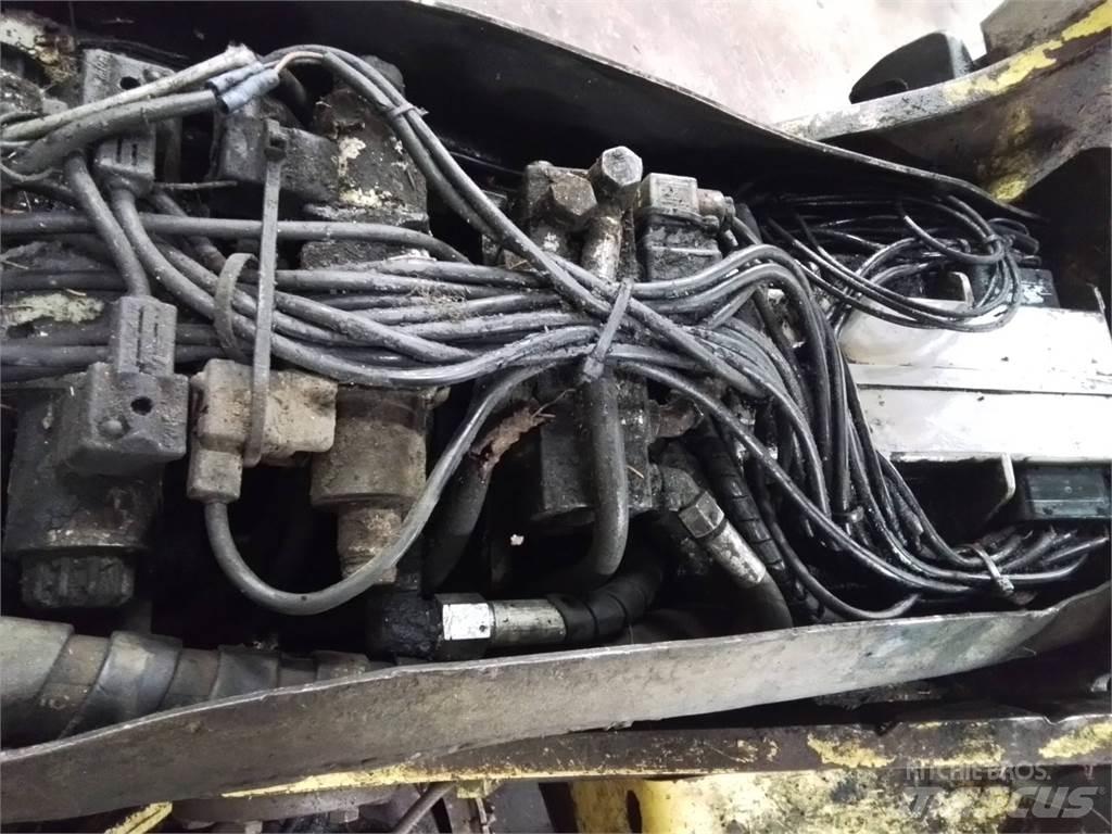 Timberjack H270R 收穫機頭