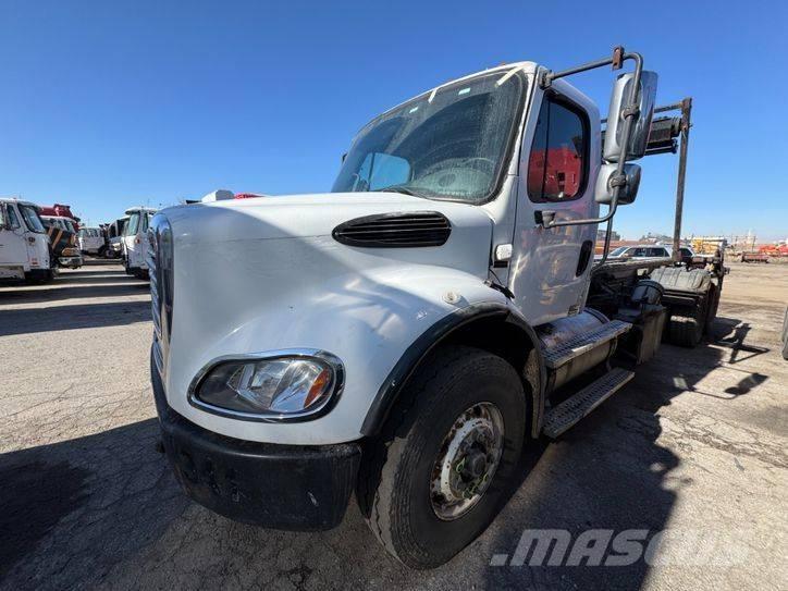 Freightliner M2 起重可拆卸式卡車