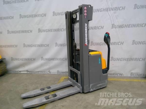 Jungheinrich EJC 214 行走控制式堆積機