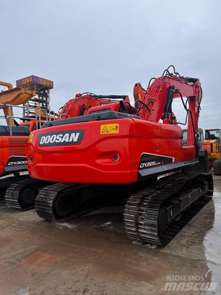 Doosan DX 225 LC-9 履帶式 挖土機/掘鑿機/挖掘機