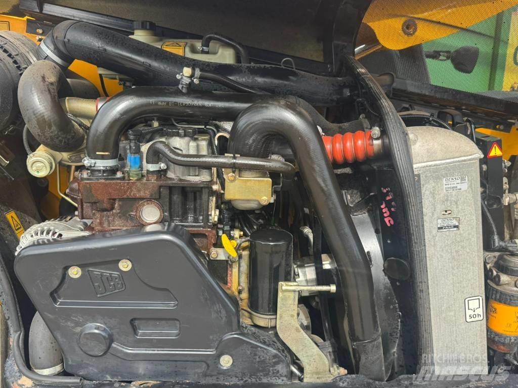 JCB 526-56 Agri 農業用伸縮臂裝載機