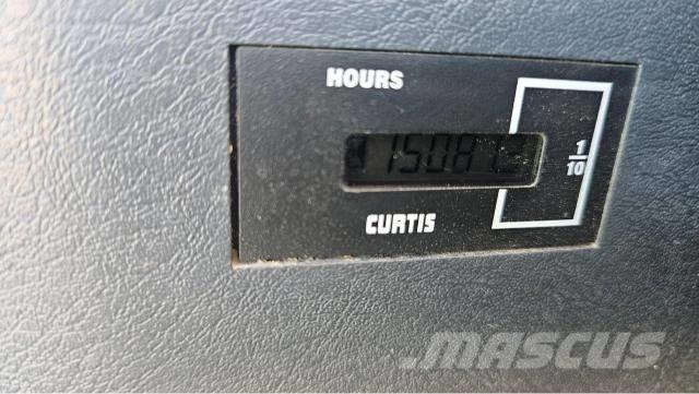 Hyundai Robex 300 LC 履帶式 挖土機/掘鑿機/挖掘機