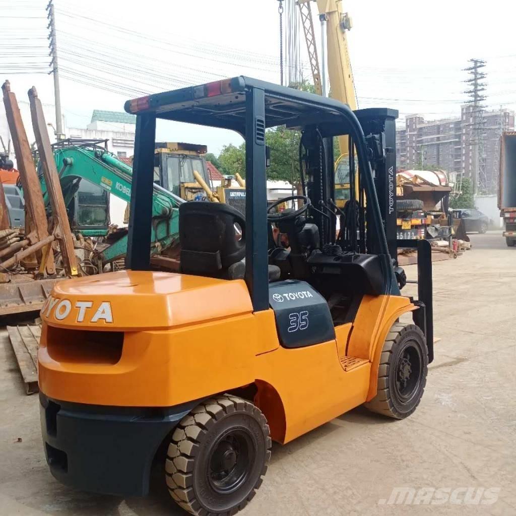 Toyota FD 35 柴油卡車