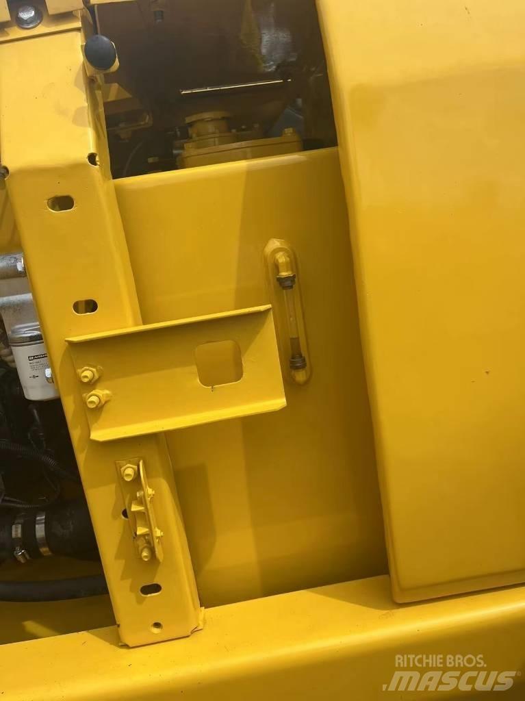 Komatsu PC 130 中型挖土機/掘鑿機/挖掘機 7t-12t