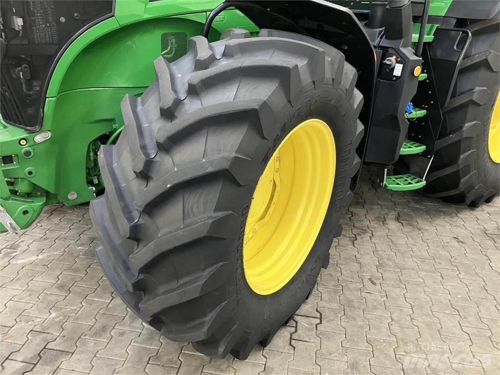 John Deere 7R 330 曳引機
