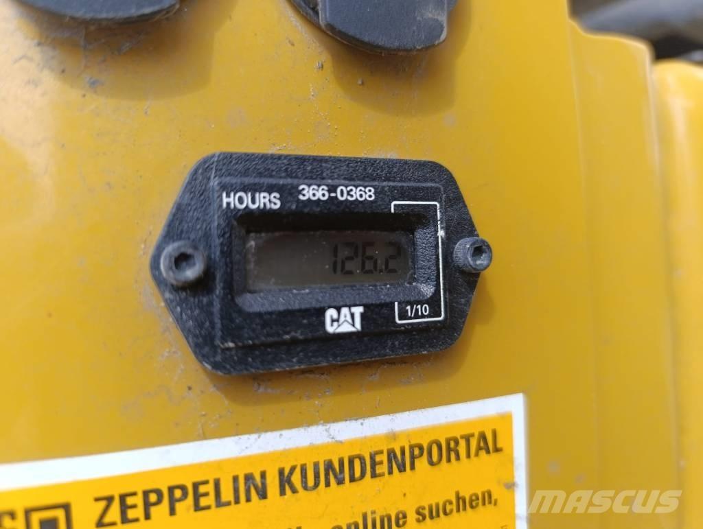 CAT CB 1.7 雙輪滾壓機