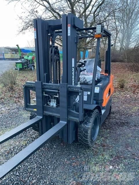 Doosan D30NXS 柴油卡車