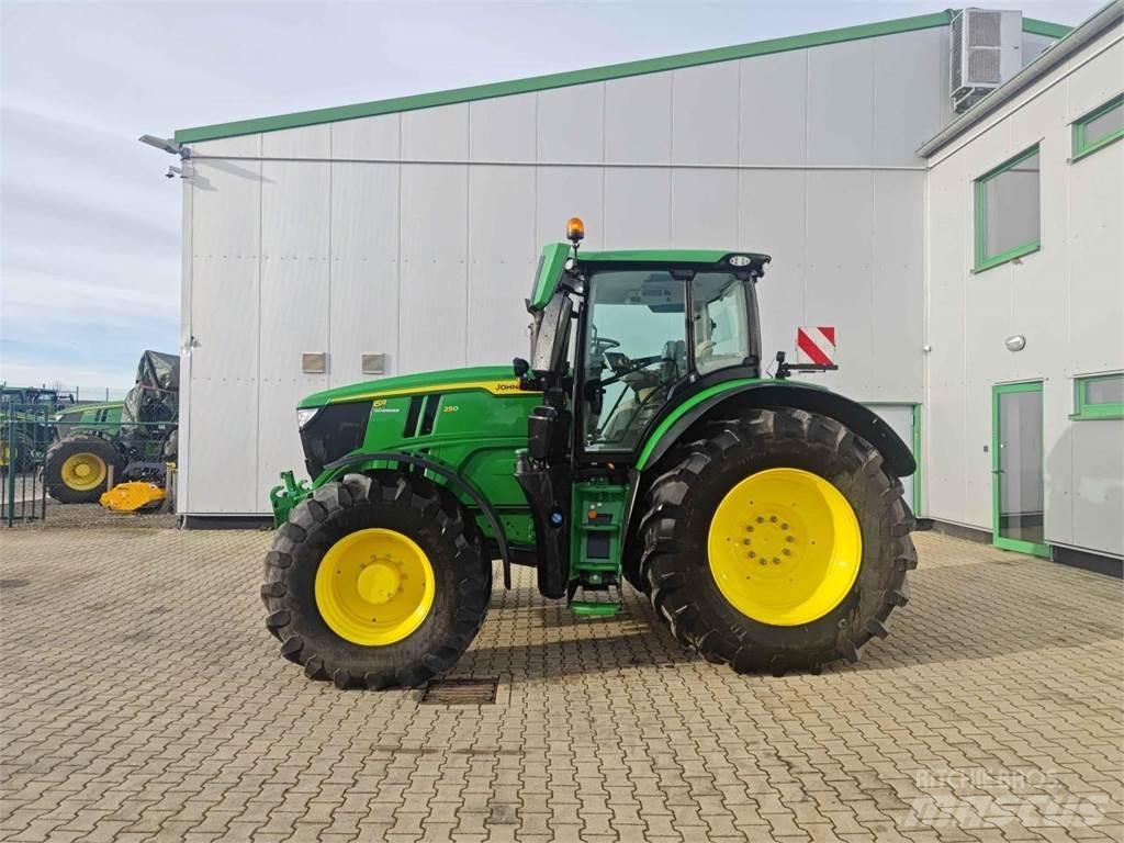 John Deere 6R 250 曳引機