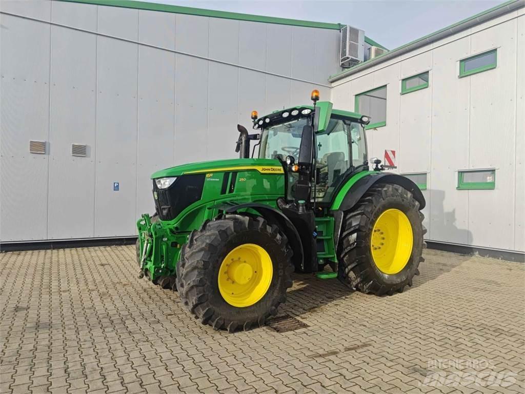 John Deere 6R 250 曳引機