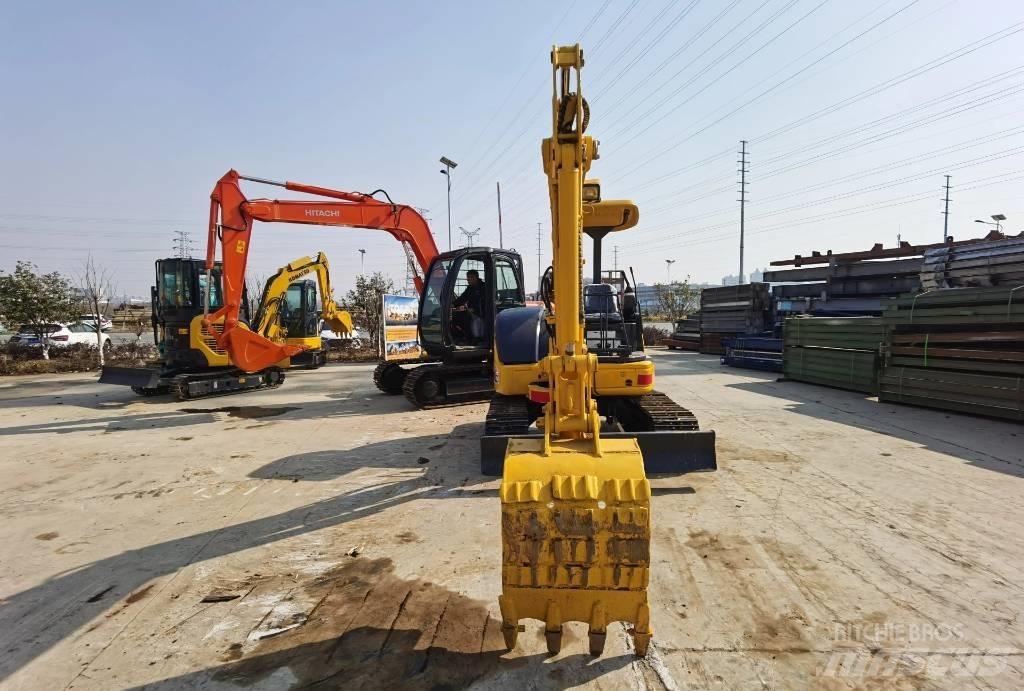 Komatsu PC 40 MR 小型挖土機/掘鑿機<7t(小型挖掘機)