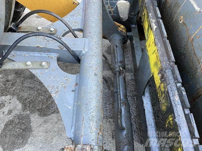 Liebherr L506C 輪胎式裝載機