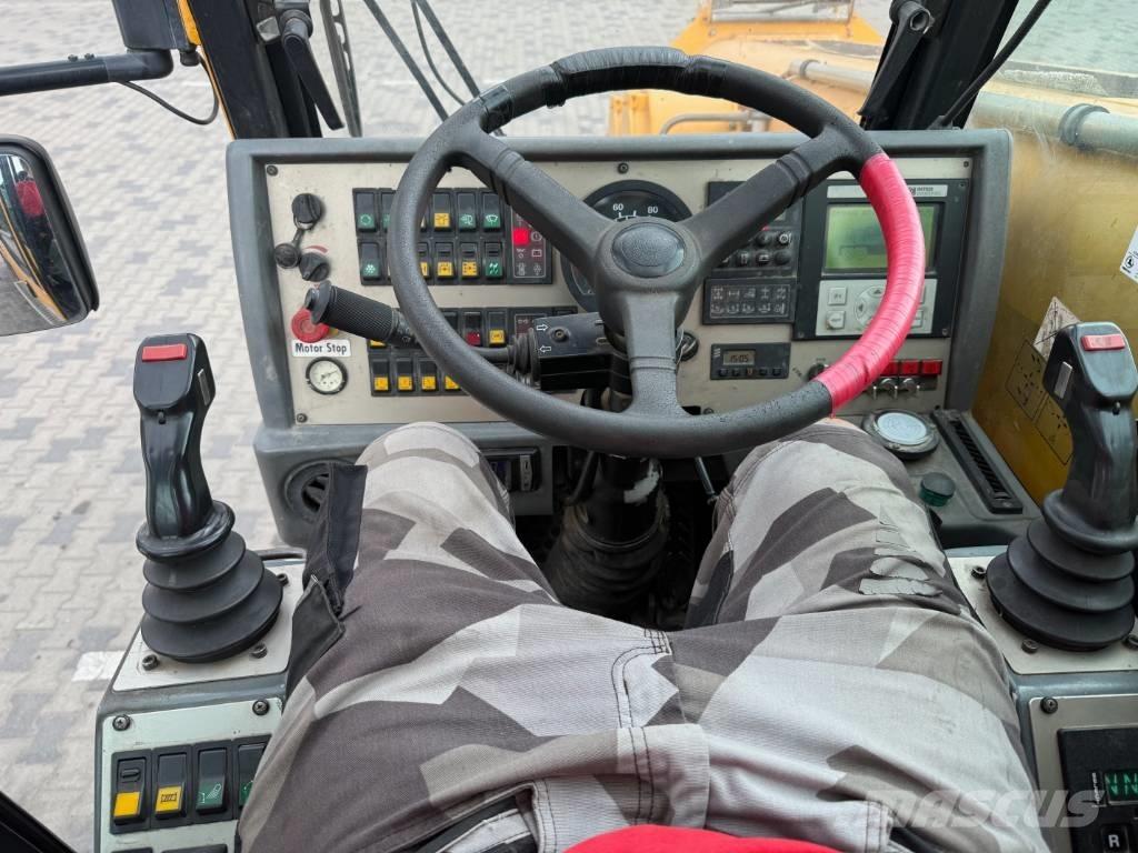 Demag AC 40-1 City 全路面起重機/吊車