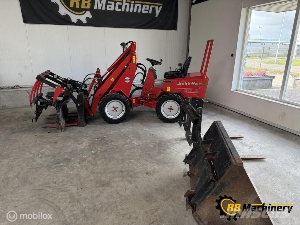 Schäffer 217 S 輪胎式裝載機