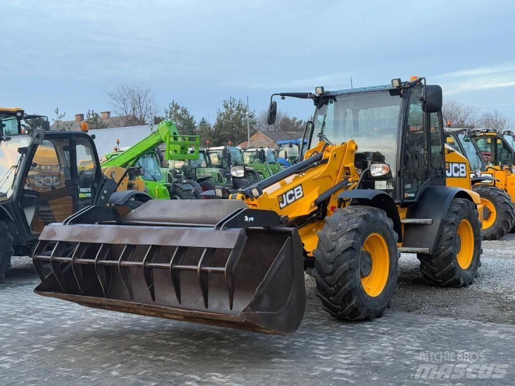 JCB TM 320 農業用伸縮臂裝載機